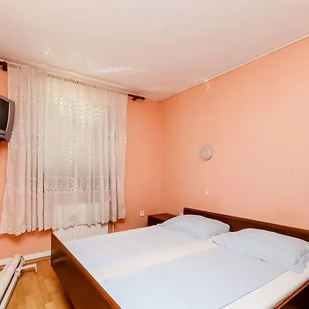 Mira Apartment *