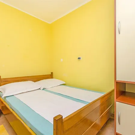 Mira Apartment *