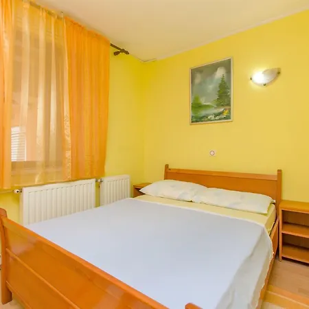 Mira Apartment *